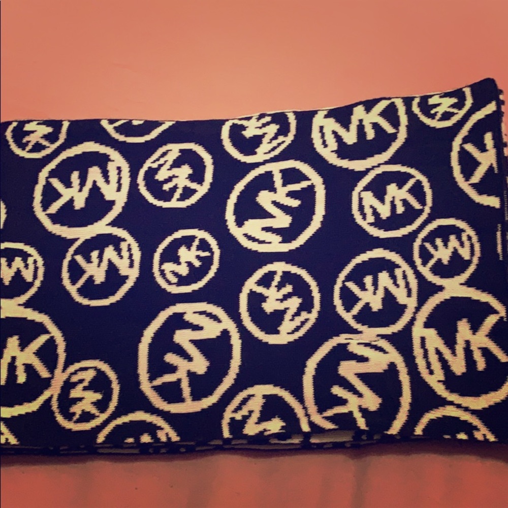 Michael Kors scarf